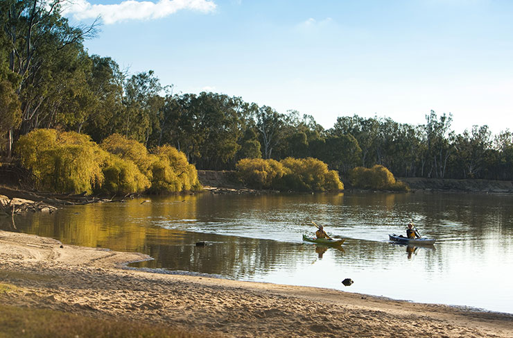 kayaking trips melbourne