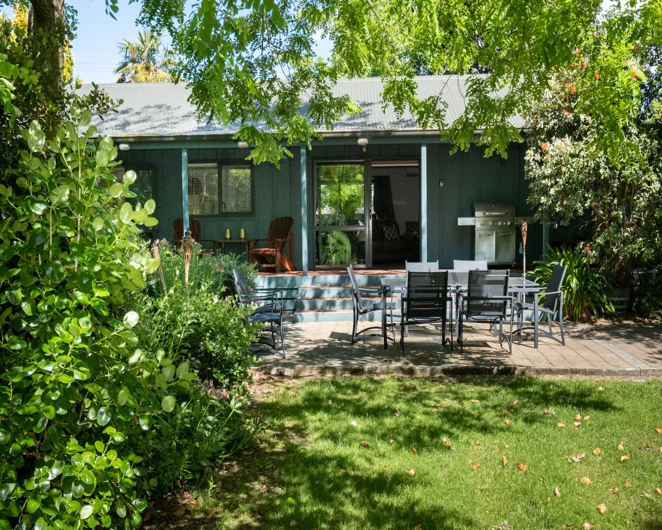 The Lawn Cottages are situated amongst picturesque 1ha gardens in Clive offering a relaxing retreat for you and your furry friend in one of their six separate self-contained cottages.