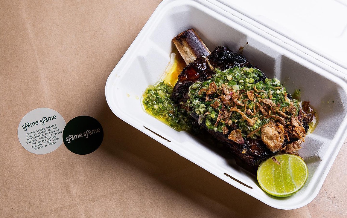 a takeaway container with ribs 