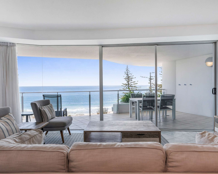 apartment looks out onto mooloolaba beach