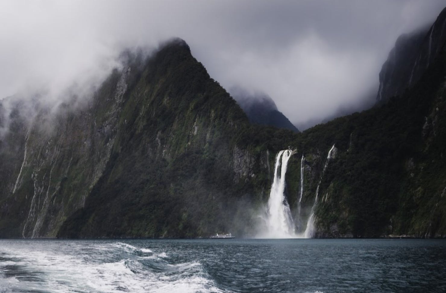 2025 guide to Milford Sound