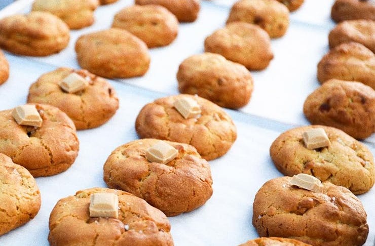 rows of caramilk cookies