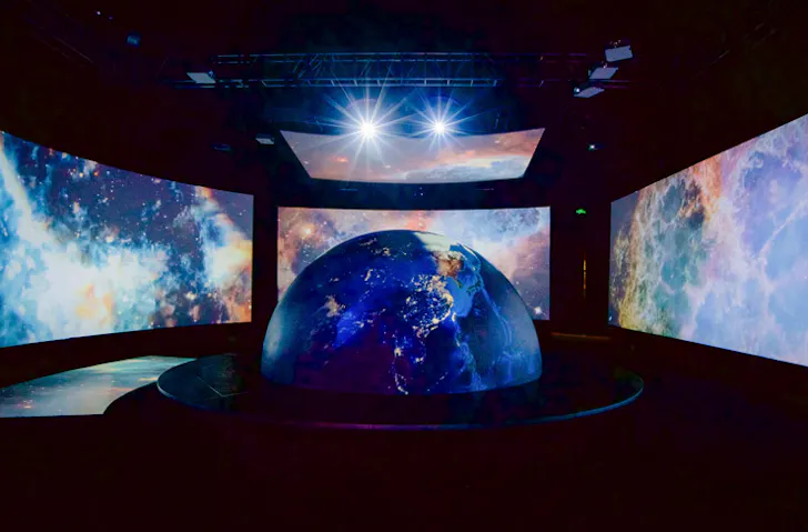 Projections of outer space at the Neighbourhood Earth exhibition 