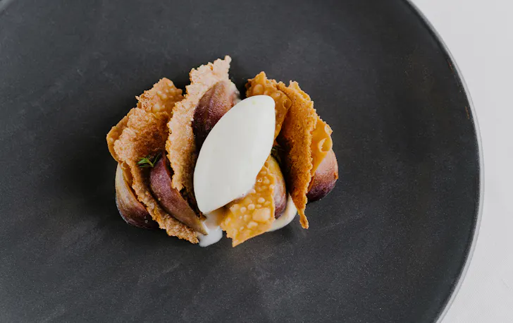 a fig and cream dessert