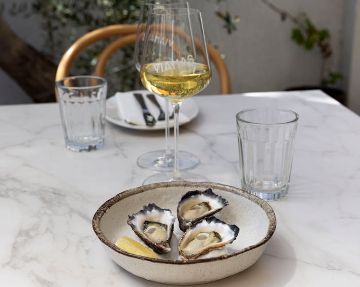 bowl of oysters yiamas