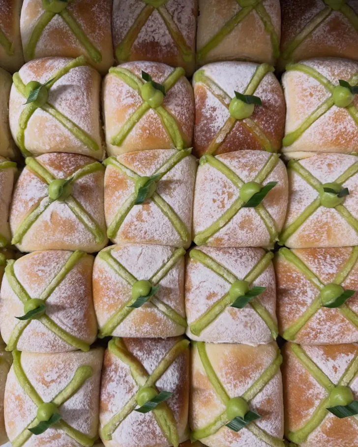 Pandan Hot Cross bun