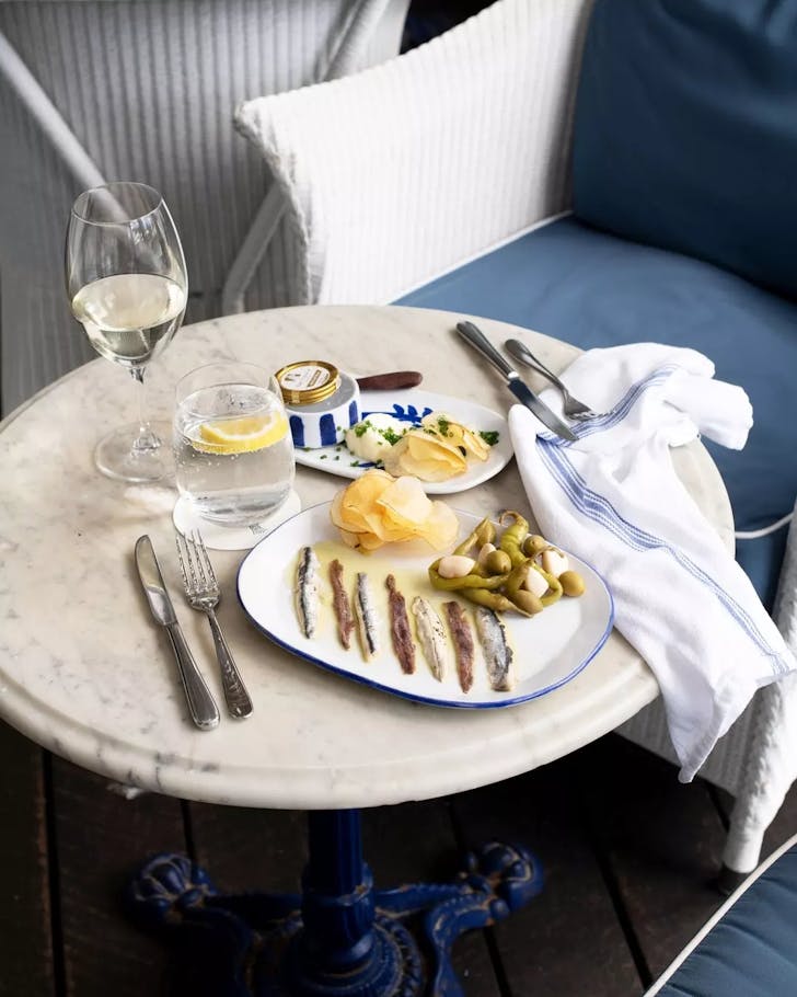 Paper Daisy Halycon House