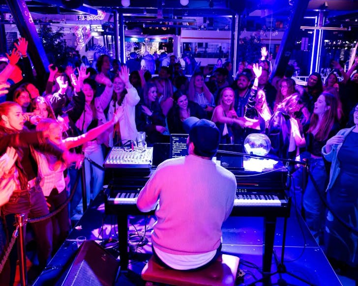 best nightclubs sydney piano bar bungalow 8