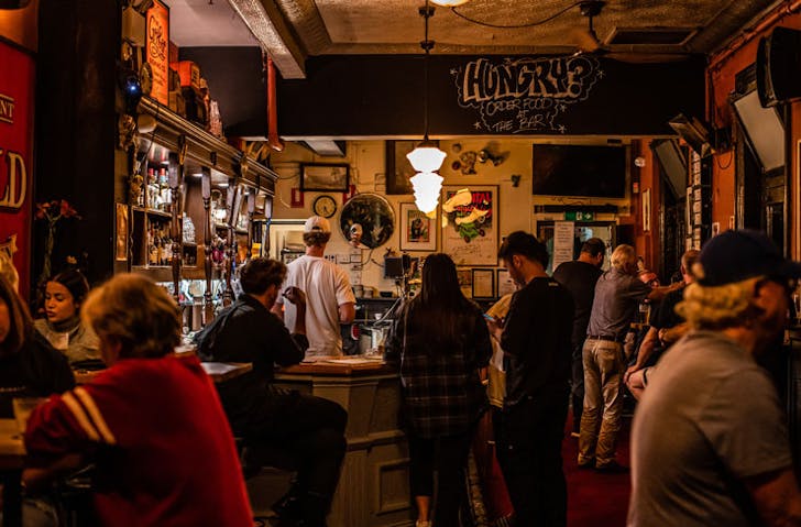 The bar at Pub Life Kitchen