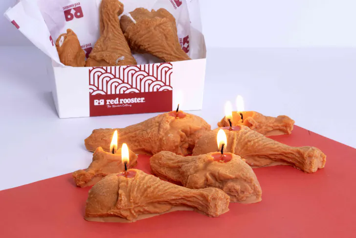 red rooster candles