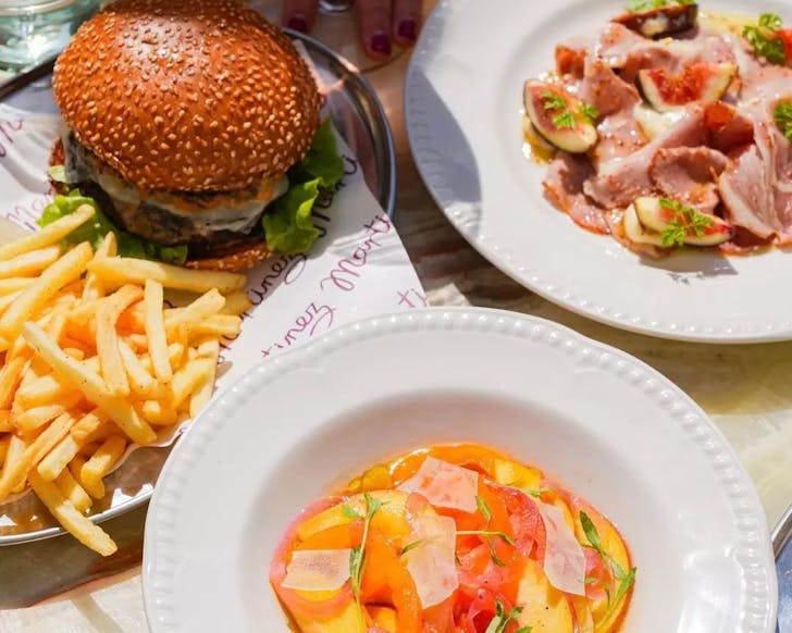 restaurants open on monday in Sydney