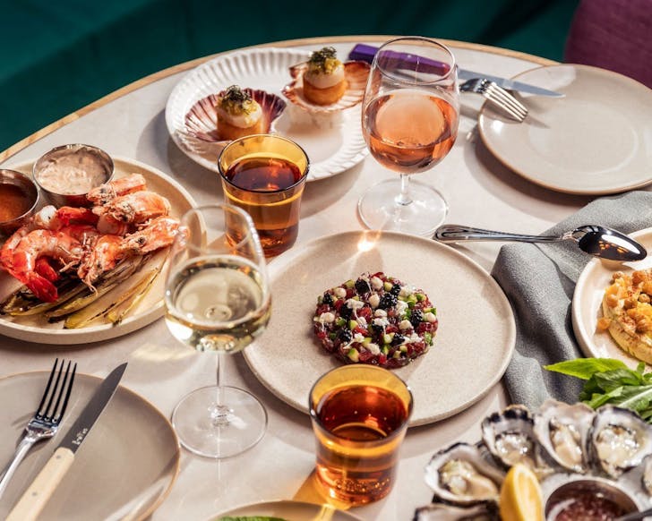 restaurants open on monday sydney