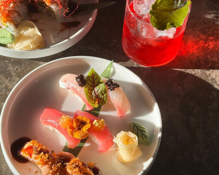 restaurants open on Monday in Sydney