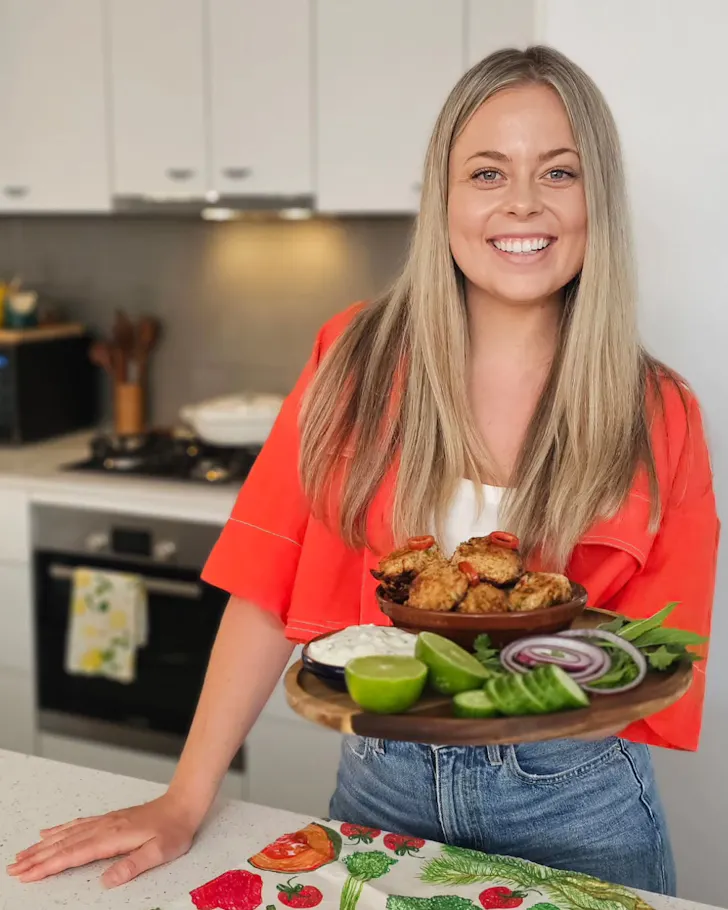 Person holding plate