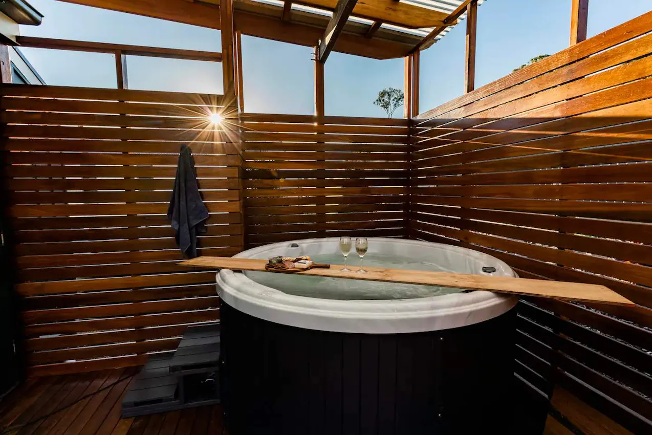10 Stays Near Brisbane With Spa Baths Or Hot Tubs | URBAN LIST BRISBANE