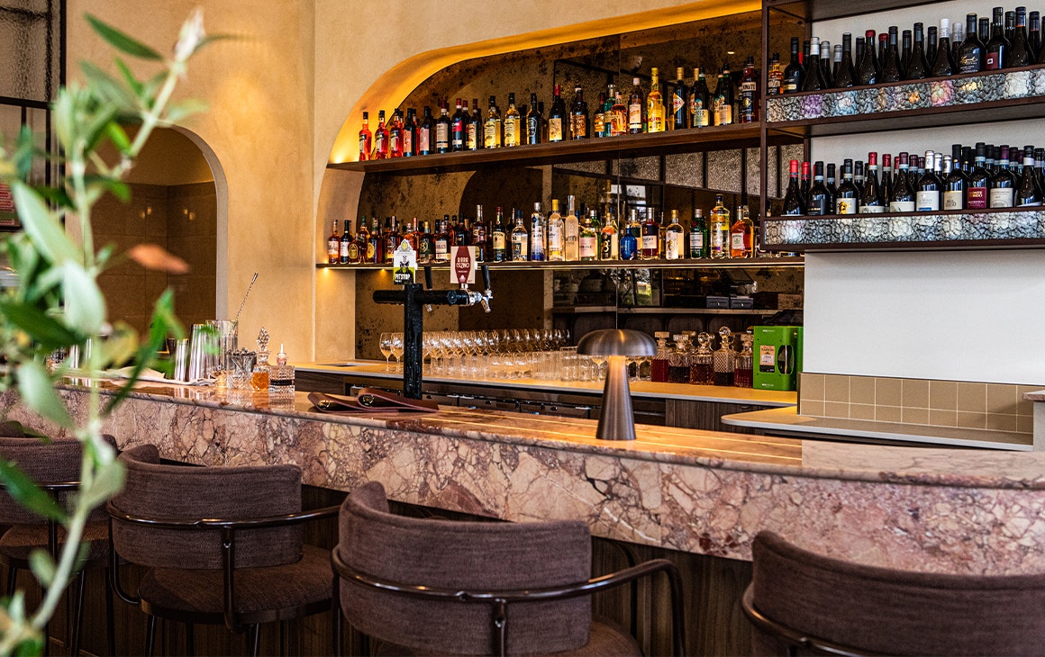bar inside sasso