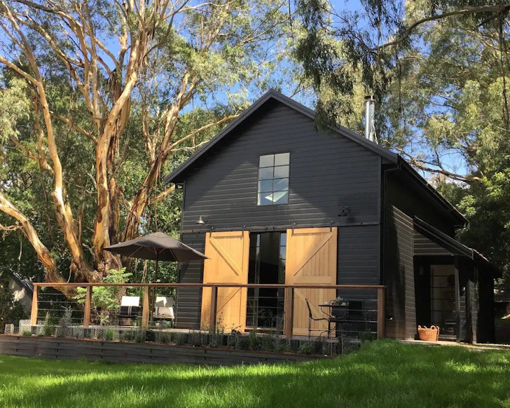 Southern Highlands Accommodation, traditional barn in Exeter