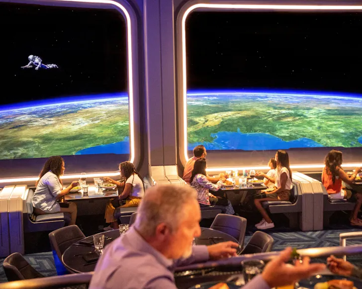space 220 restaurant