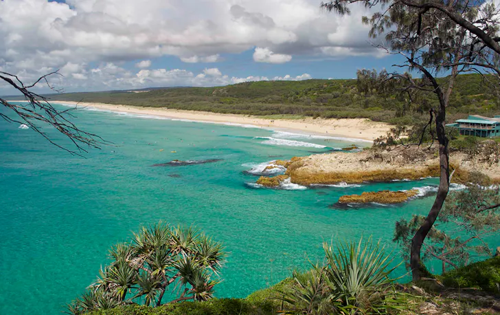 The beach on Stradbroke island, seen from a lookout