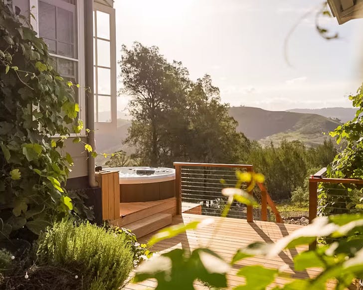 sunset panorama kanimbla airbnb near sydney with hot tub nsw accommodation blue mountains