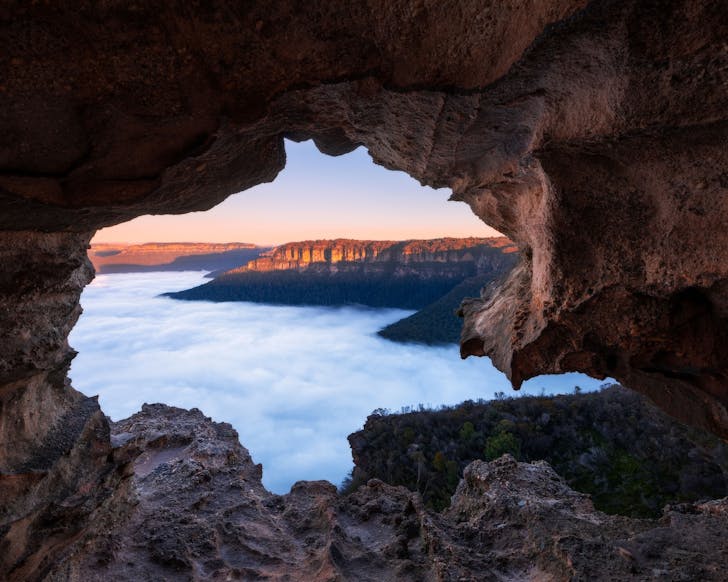 the view from lincoln's rock in the blue mountains