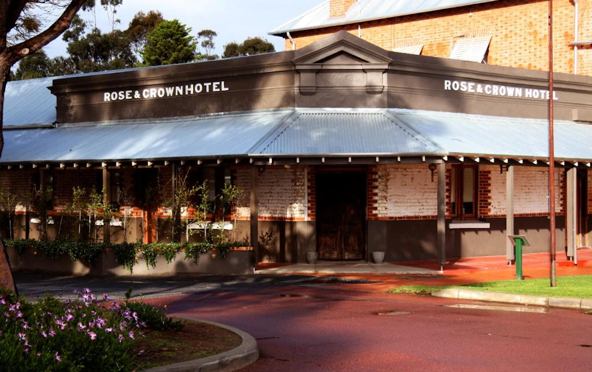 Rose And Crown Hotel in the Swan Valley