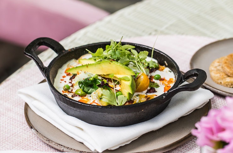 A serving of green shakshuka. 