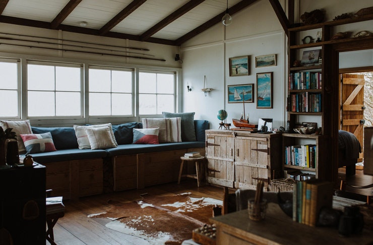 A loungeroom at The Little Beach shack, which is some of the best accommodation on the Central Coast