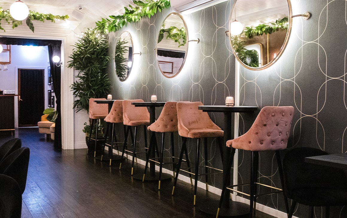 high tables inside the tailors