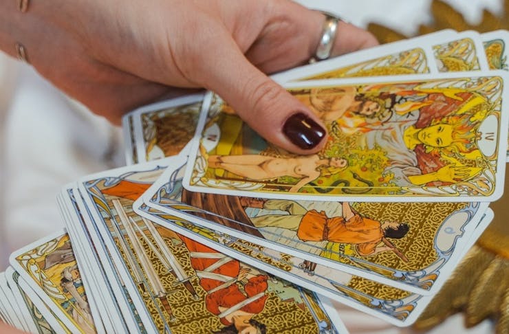 Things To Do This Weekend In Perth: tarot card readings