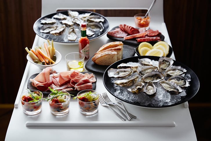 All You Can Eat Yum Cha, Champagne & Bloody Mary's?! Heck Yes! | Urban