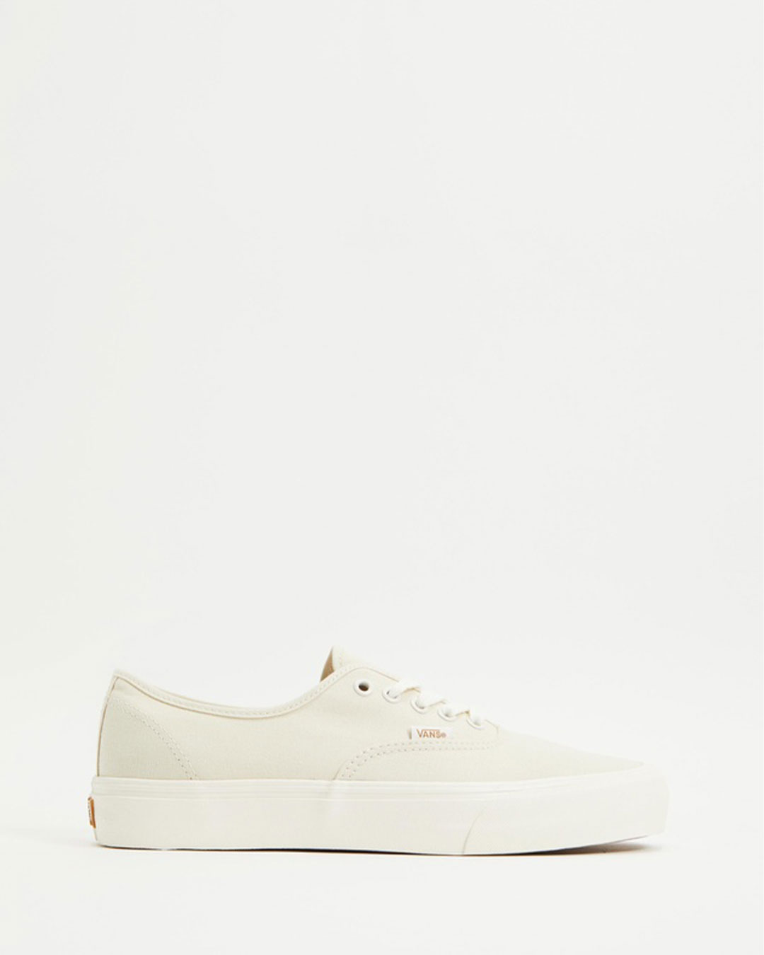 13 Of The Best White Sneakers To Shop In 2023 | URBAN LIST GLOBAL
