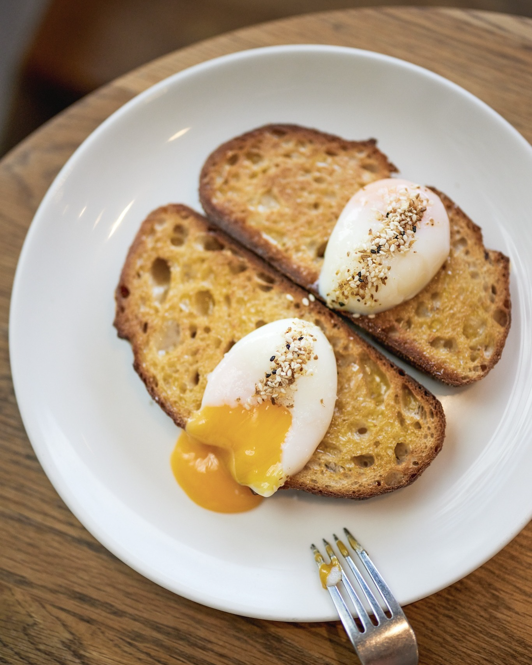Modus eggs on toast