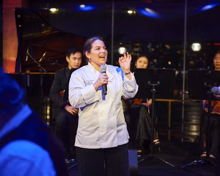 chef danielle alvarez presents at a vivid food event