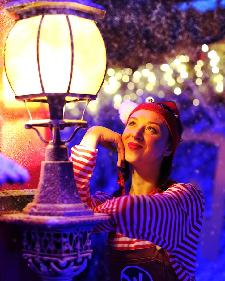 A elf from Wunderful World Of Christmas 