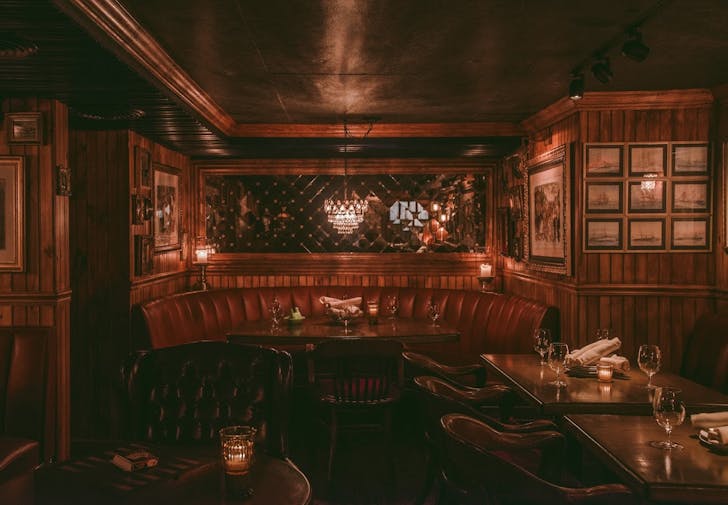 4 Charles Prime Rib New York moody interiors