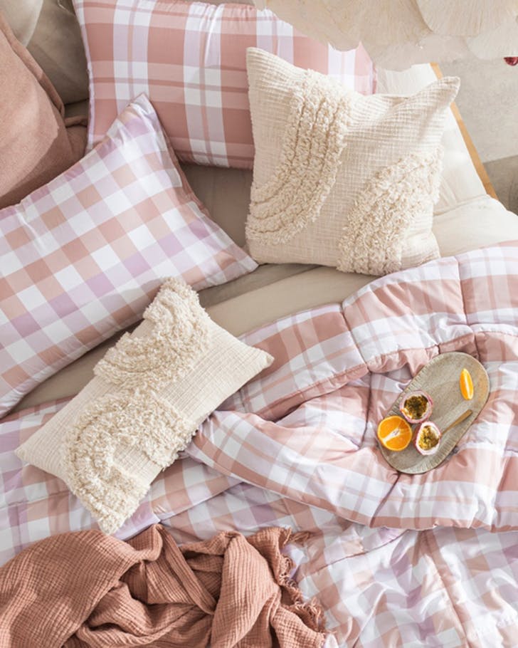 https://go.linkby.com/JPADULHJ/billie-toffee-reversible-comforter-set-essbilliec22b/