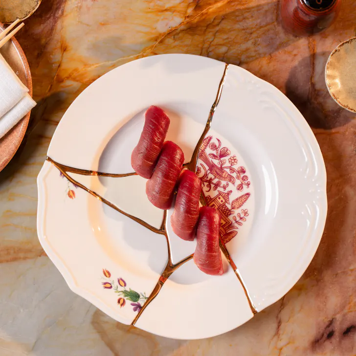 Fishnets nigiri offering