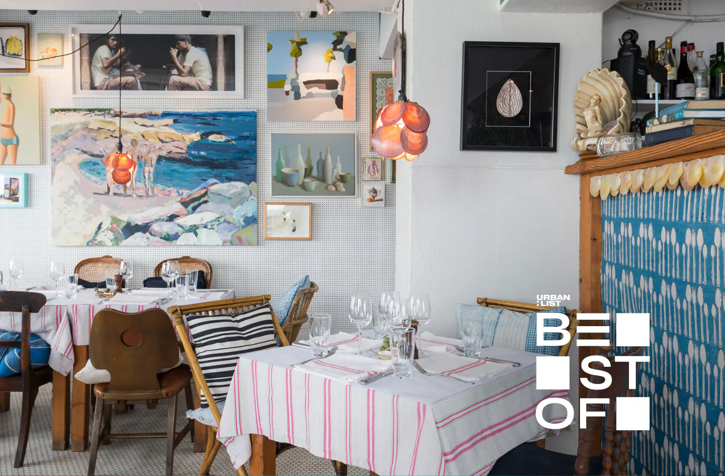 restaurant with lots of coastal decorations
