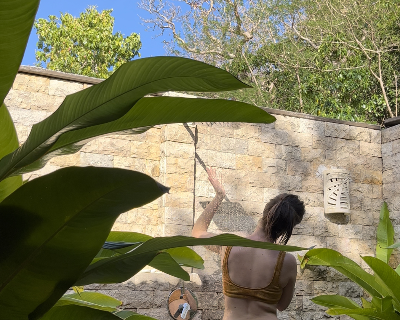 Tourism Fiji, Mantaray Island Resort outdoor shower