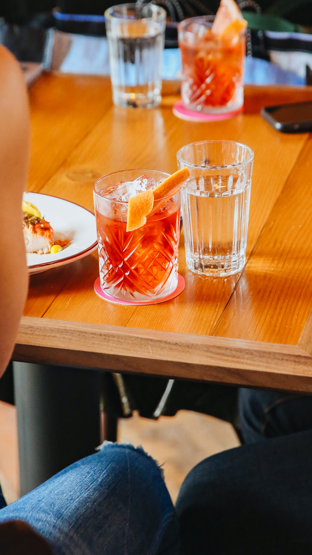 negroni on table