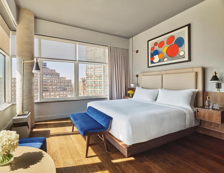 Modernhaus SoHo bedroom suite overlooking New York City