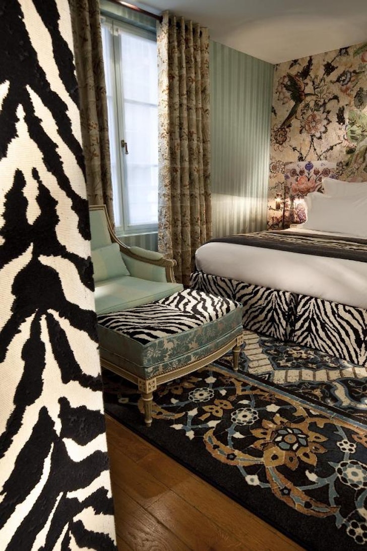 L'Hotel du Petit Moulin Paris hotel room