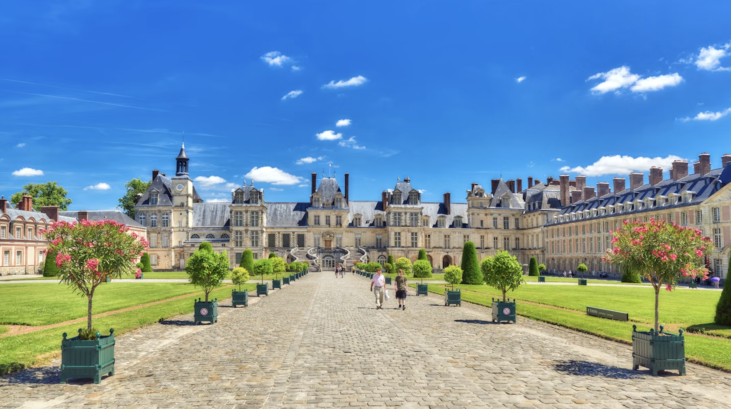 Fontainebleau Castle France day trips from Paris