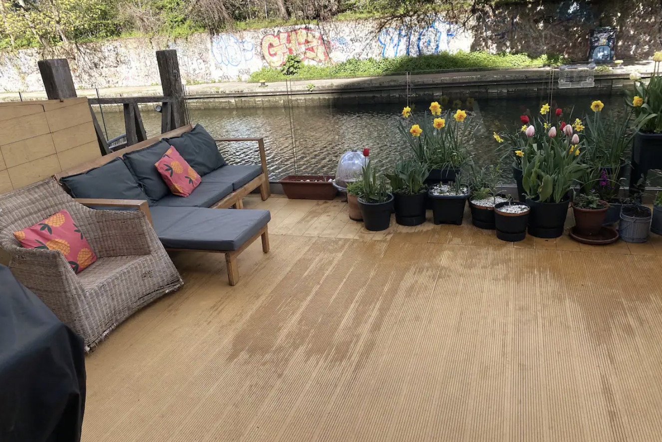 Home By The Canal In Hackney Cheap Airbnbs London 2024