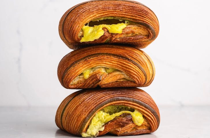 T6 Patisserie in Carnegie slaps.