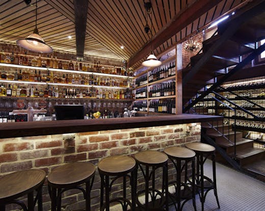 Varnish On King Street Perth Bar
