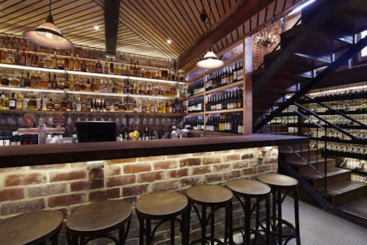 Varnish On King Street Perth Bar