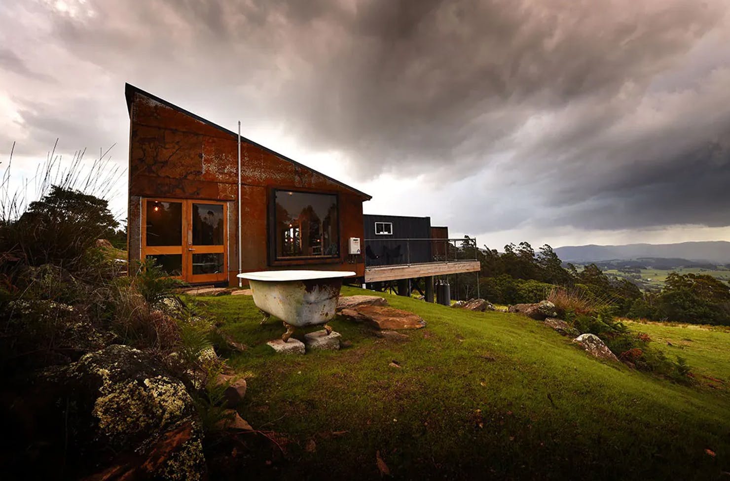 a cabin in the middle of the bush