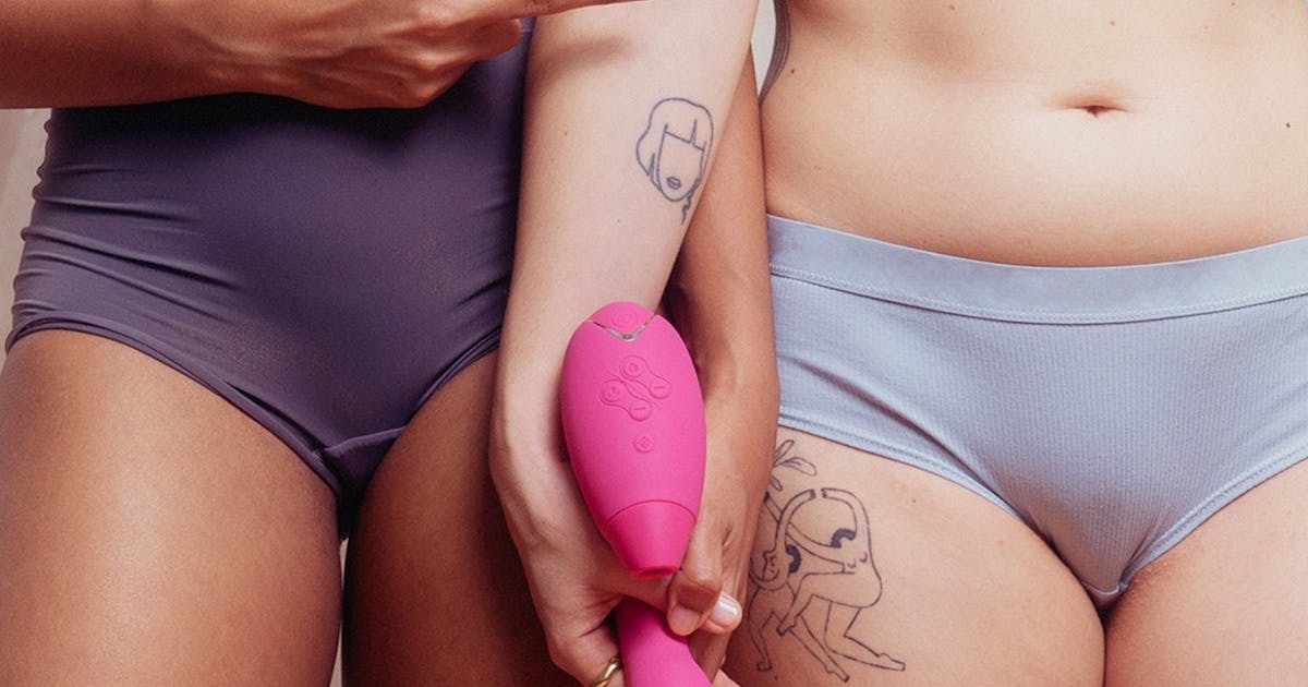 16 Steamy Gift Ideas For Couples And Lovers To Shop This Valentine’s Day 16 Steamy Gift Ideas For Couples And Lovers To Shop This Valentine’s Day